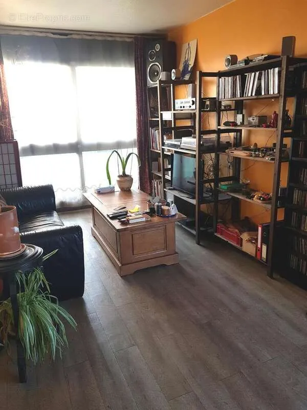 Séjour - Appartement F2 avec Parking à Grigny