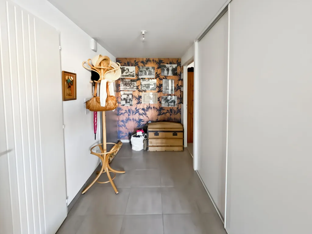Ingresso - 3-Bedroom Apartment with Balcony in Challans