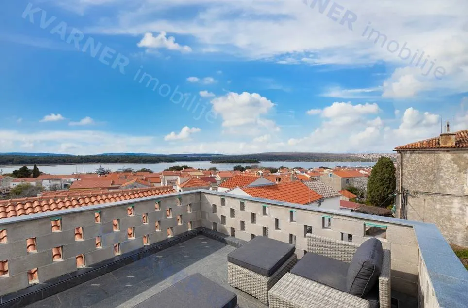 Terrass - Renovated Stone House with Sea View in Punat