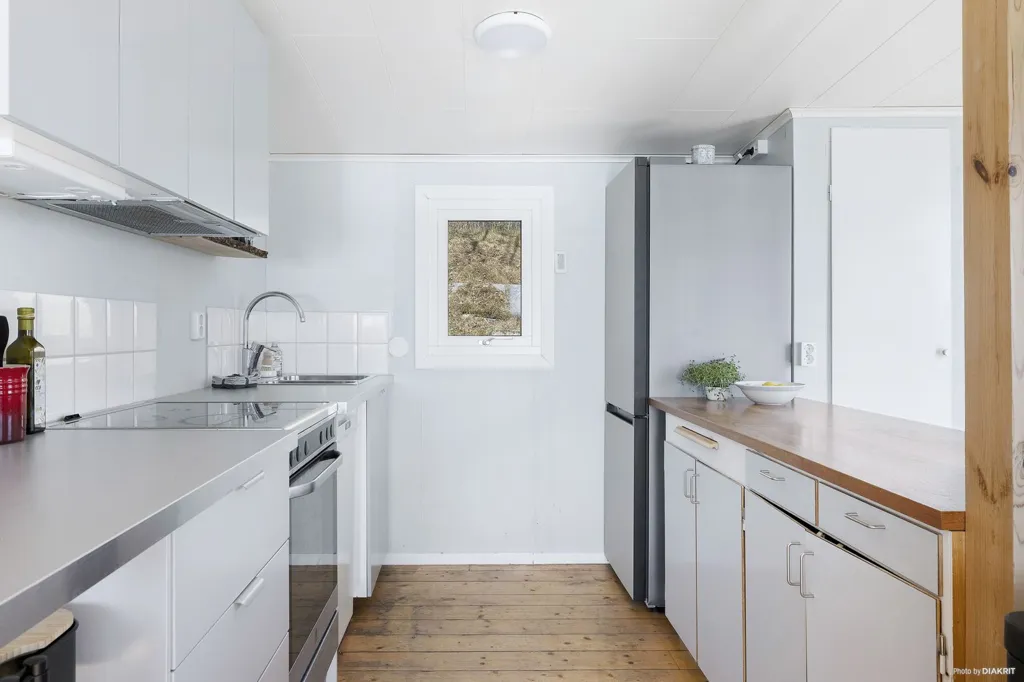 Köök - Renovated Lakeside Holiday Home in Linköping