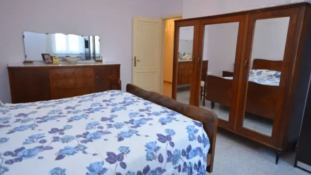 Bedrooms - Multi-Unit Building with Panoramic View in Cariati