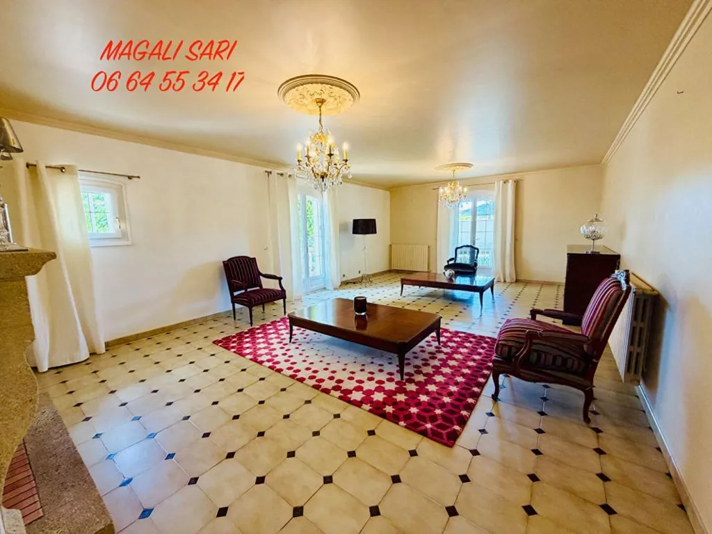 Elutuba - Charming House with Pool on Ales Heights