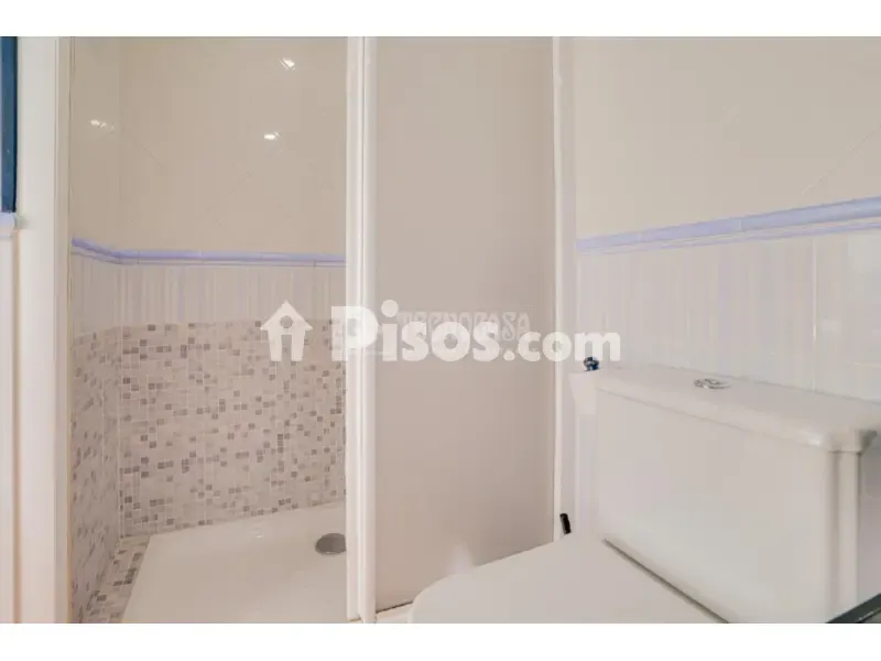 Salles de bain - Spacious Apartment with Balcony in Can Boada, Terrassa