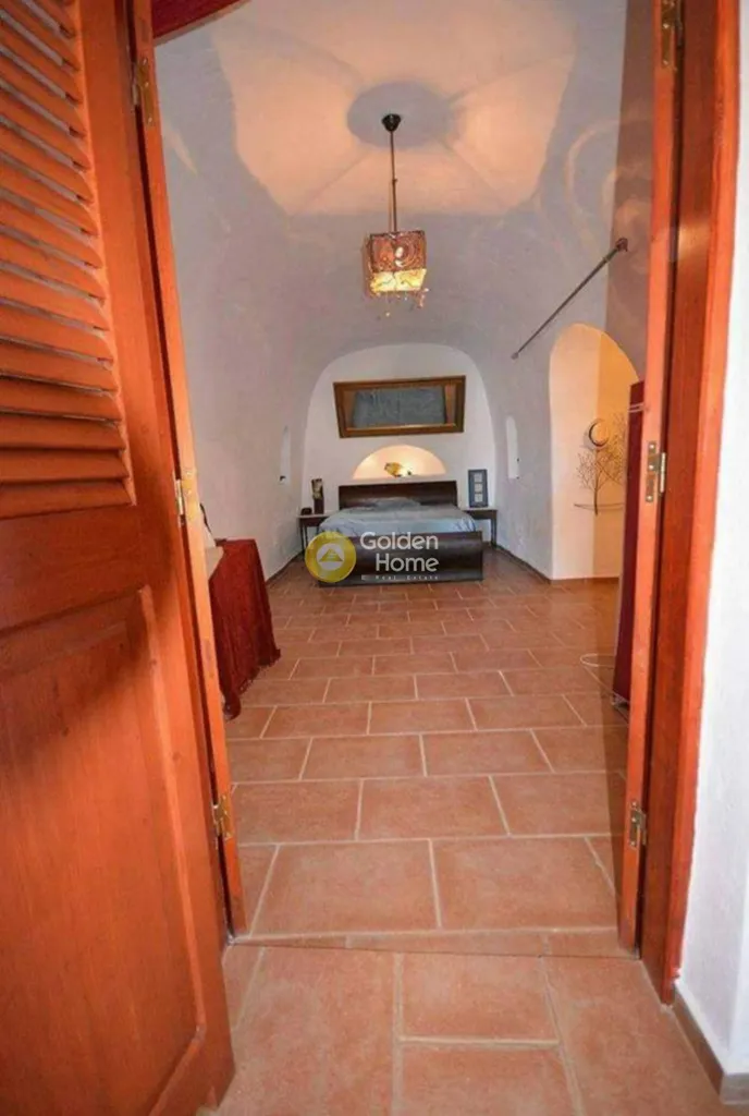 Esik - Luxury Villa with Sea View in Santorini