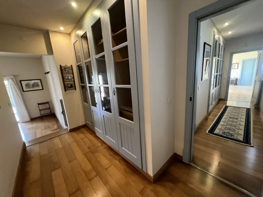 Esik - Luxury Farmhouse with Traditional Architecture in Advagar