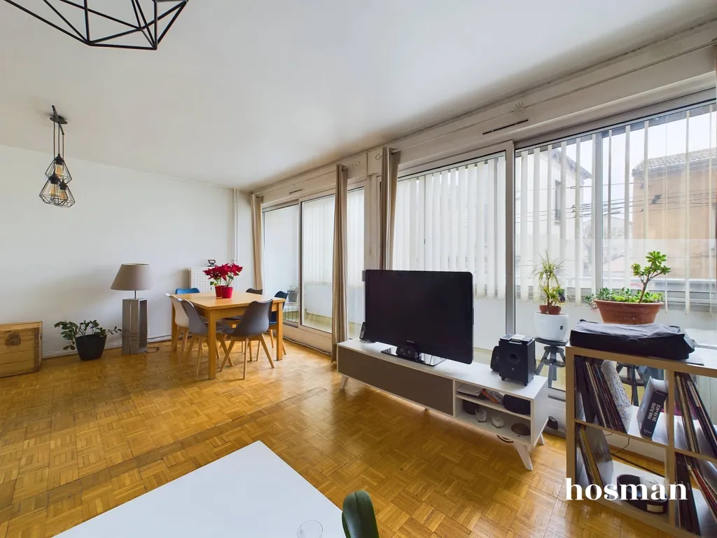 Salón - Bright 4-Bed Flat with Balcony in Villeurbanne