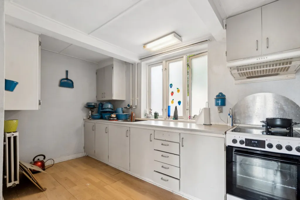 Kitchen - Charming Villa with Central Location in Aakirkeby