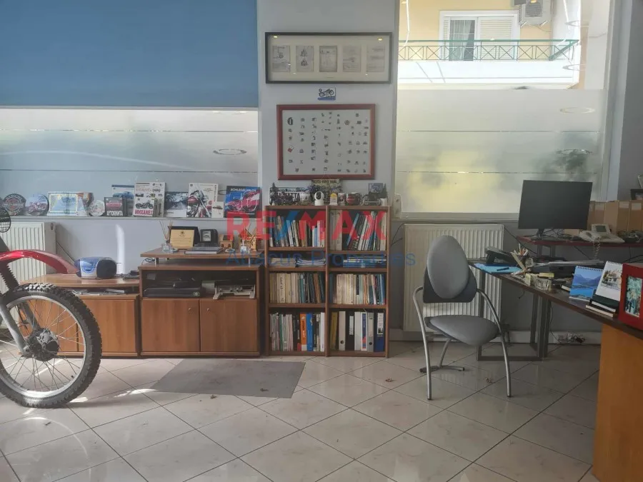 Kabinet - Retail Space with City View in Kallithea