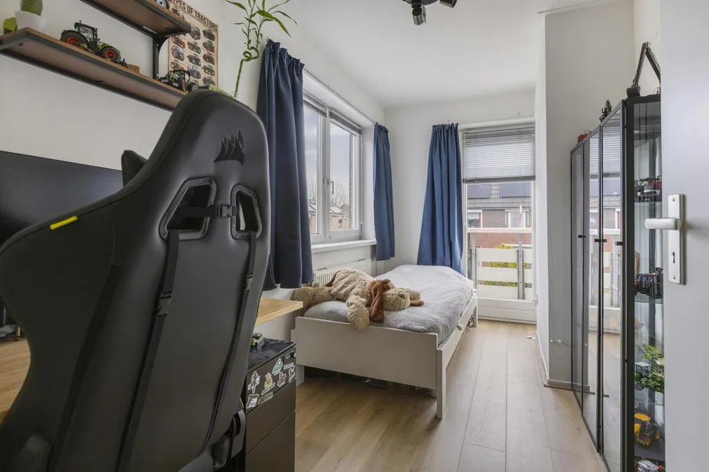 Chambres - Maison 6 pièces à Ten Boer