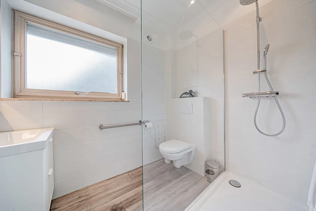 Bagni - House with Terrace in Herstal