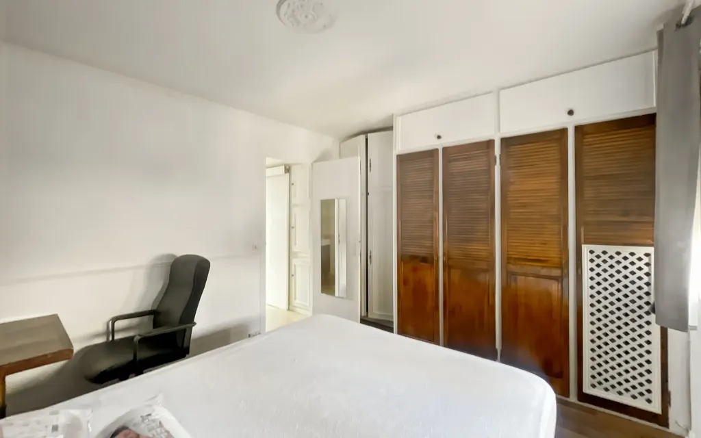 Magamistoad - Meubled Flat with Balcony in Bondy