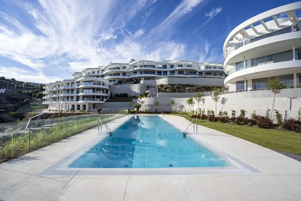 Pool - Luxury Apartment with Sea View in Benahavís
