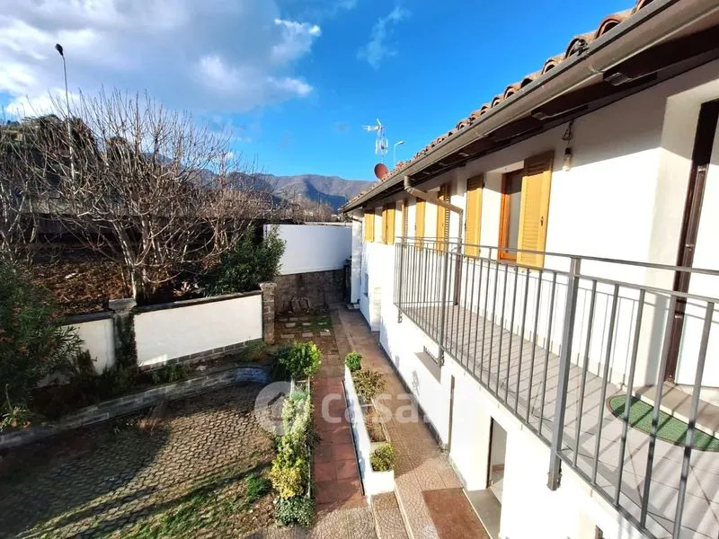 Terrace - Rustic Villa with Private Garden in Trescore Balneario