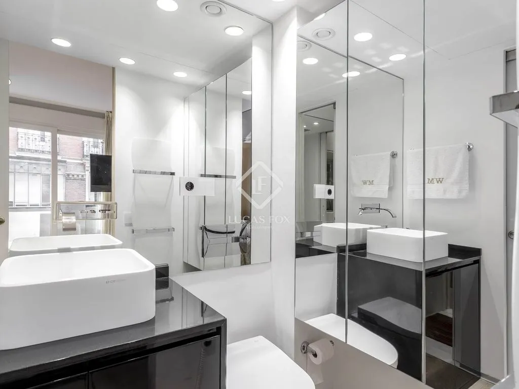 Salles de bain - Bright 1-Bed Flat in Jerónimos, Madrid