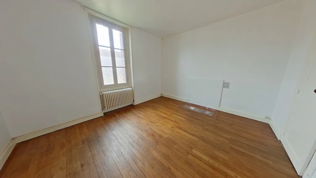 Pièces - Maison avec jardin et dépendances à Ingrandes