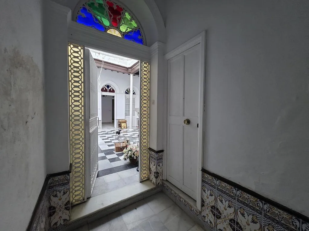 hallway_entrance