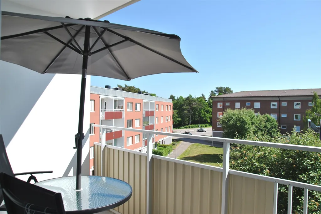Balcon - Modern Flat with Balcony in Southern Location