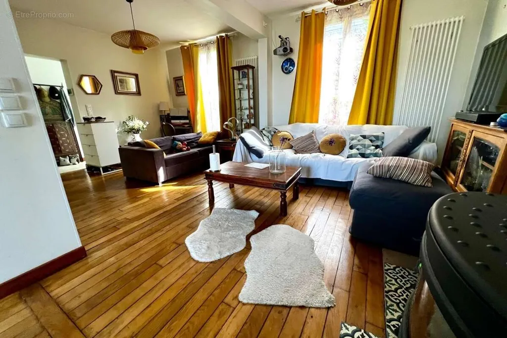 Séjour - Pavillon avec Jardin et Terrasse à Gagny
