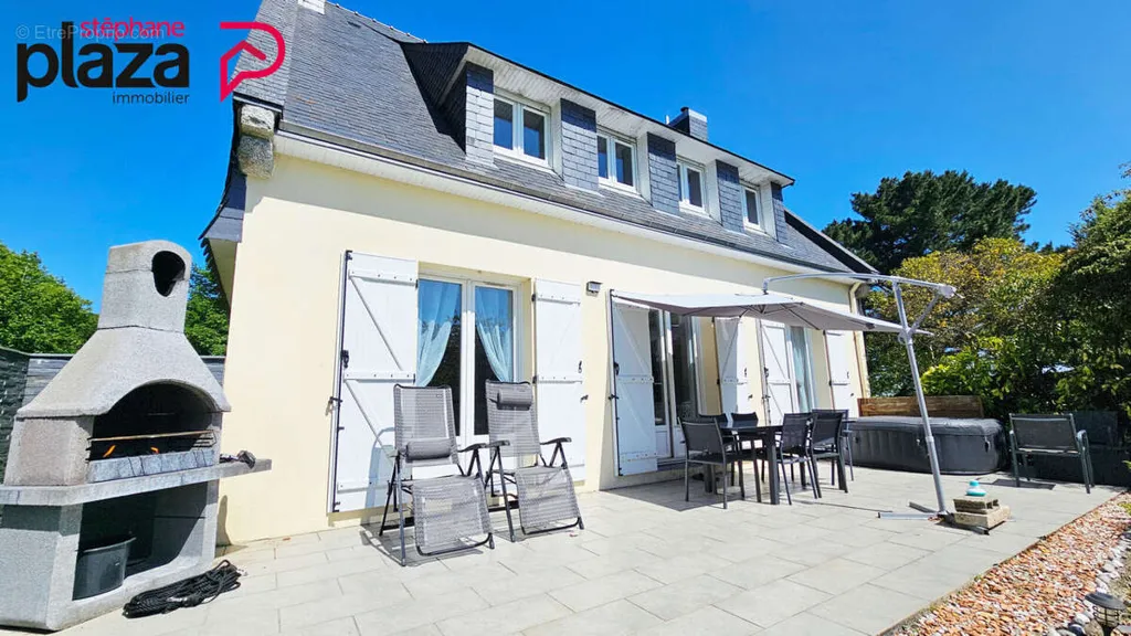 Terrasse - Maison de campagne avec grand terrain à Plogonnec