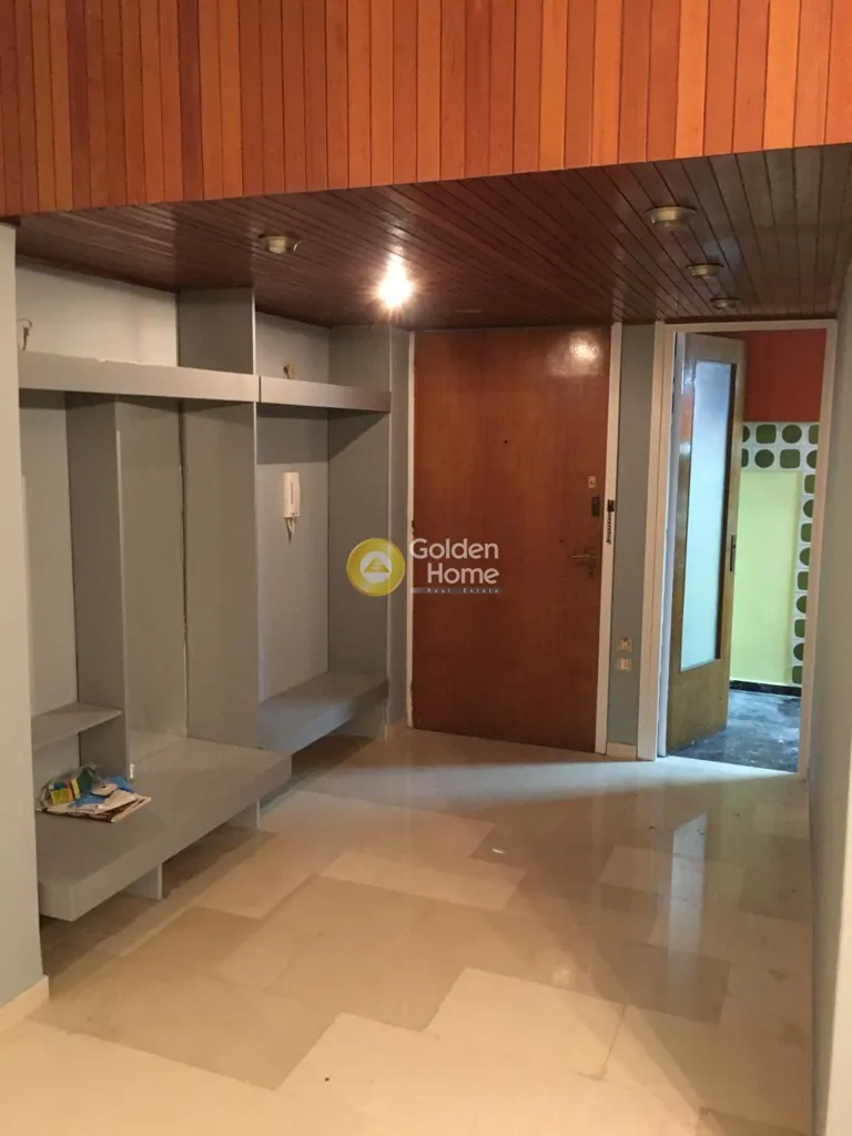 Entrée - Apartment with Panoramic View in Patissia