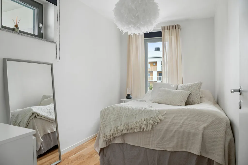 Magamistoad - Modern Flat with Balcony in Huddinge