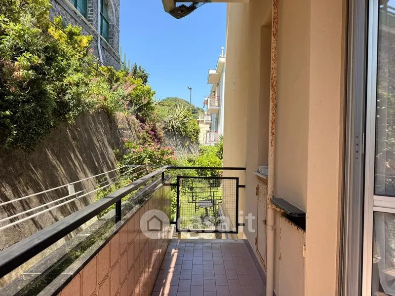 Rõdu - Rustic Apartment with Sea View in Voltri