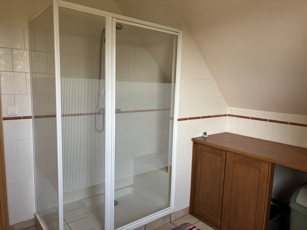 Salles de bain - Maison Prête à Emménager avec Terrain à Autry-Issards