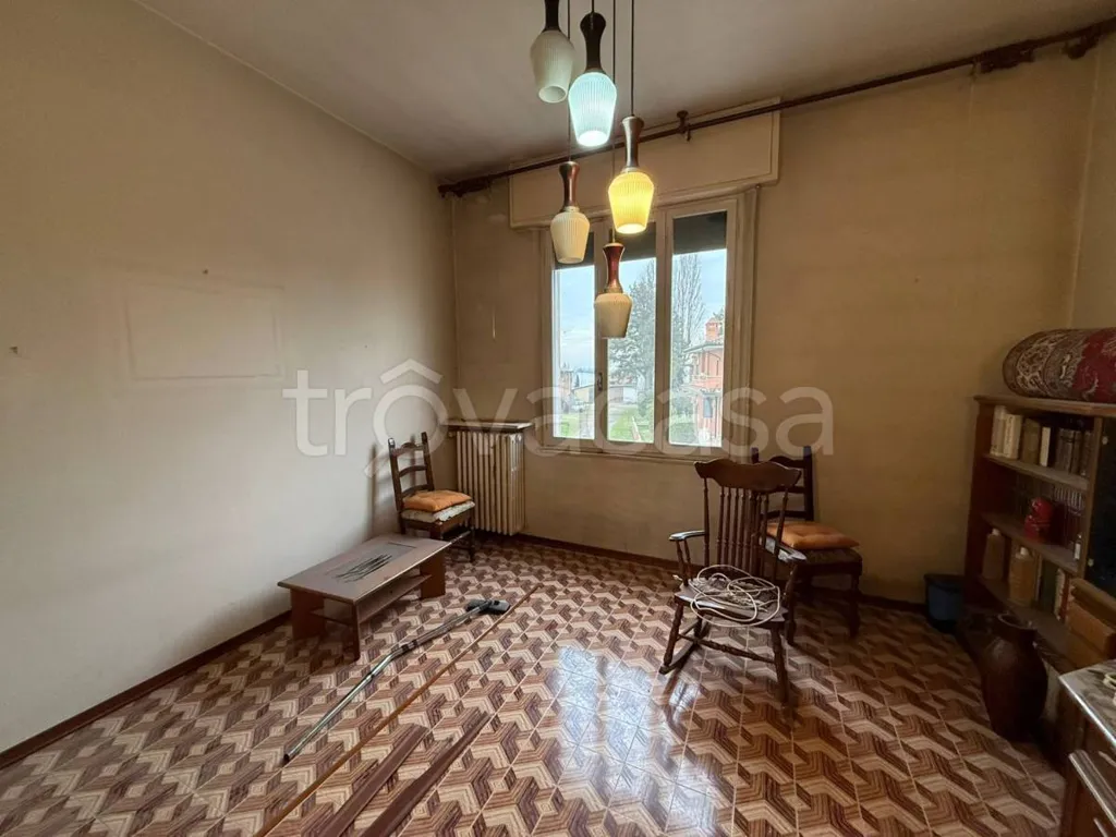 Living Room - Completely Refined Bifamiliar in Central Ferrara