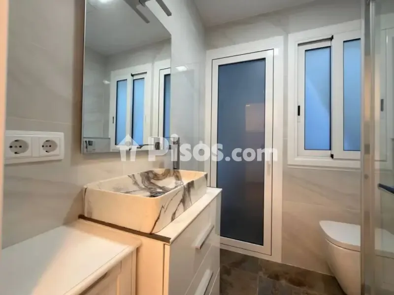 Salles de bain - Recently Renovated Flat in Camp d'en Grassot, Barcelona