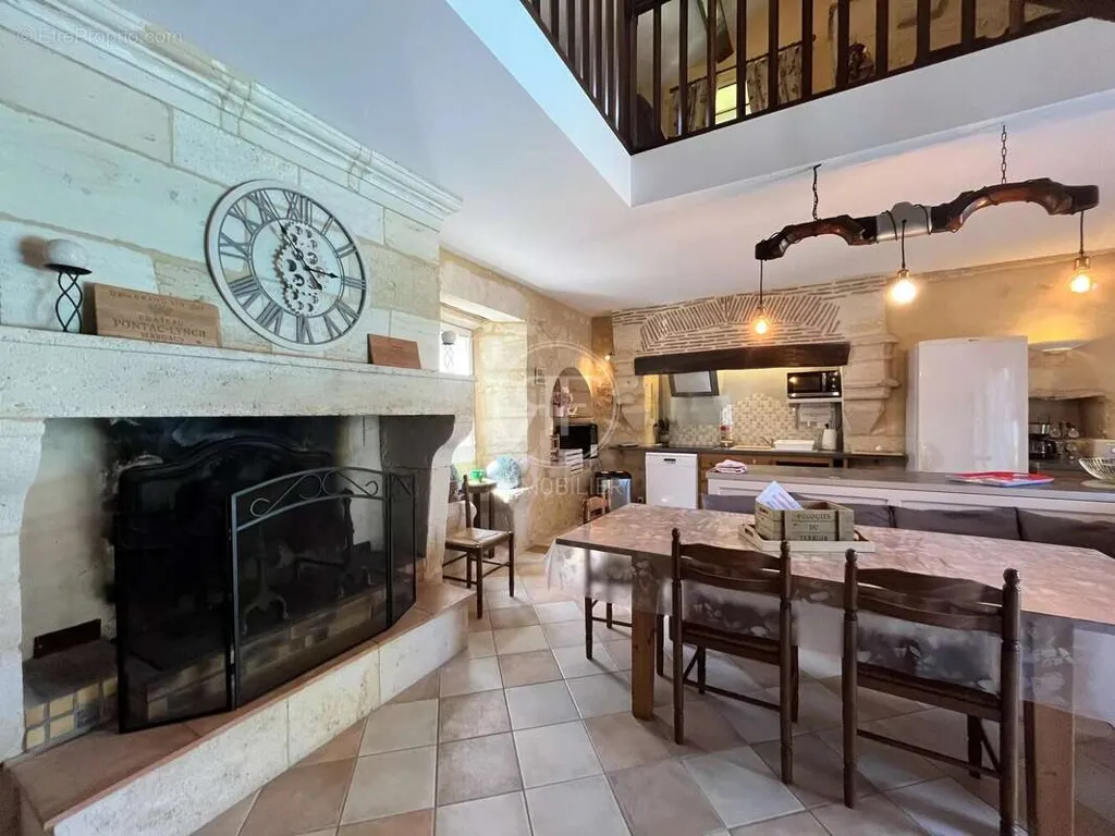 Sala da pranzo - Luxury House with Pool in Puisseguin