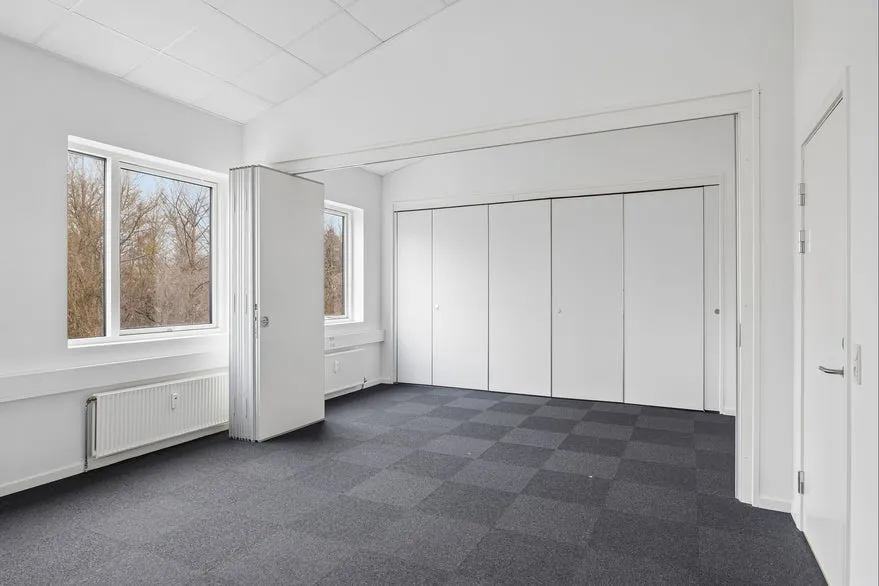 Kabinet - Flexible Office Space with Elevator in Taastrup