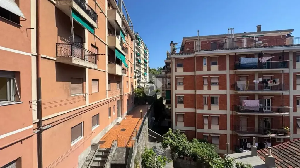 Balcon - Rear-Facing Flat with Balcony in Bolzaneto