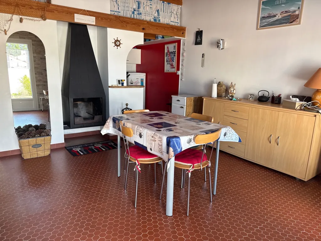 Salle à manger - Pavillon Meublé avec Piscine à Proximité