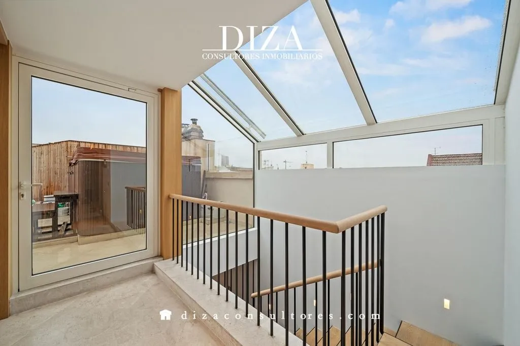 Balcon - Luxury Penthouse with Pool in Madrid