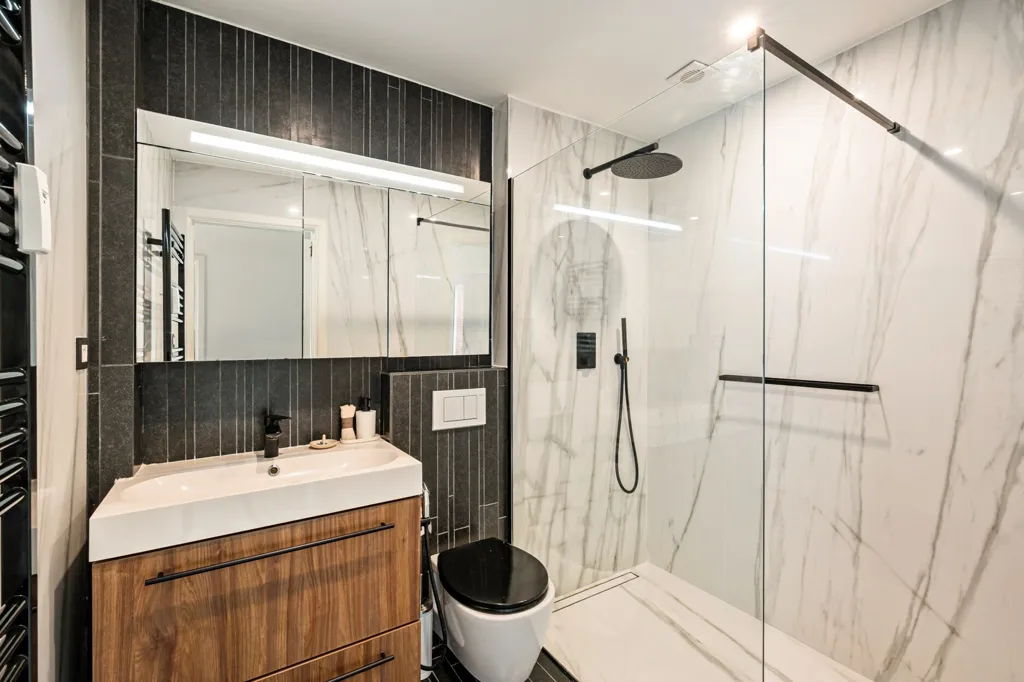 Bagni - Modernist Apartment with Garden in Antwerp