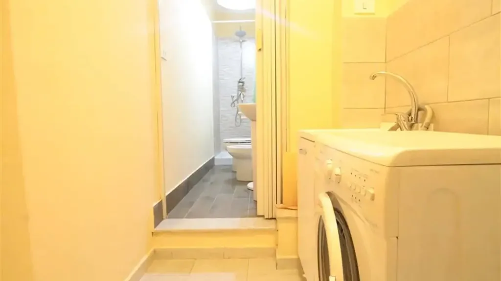 Lavanderia - Modern Studio with Balcony in Catania Centre