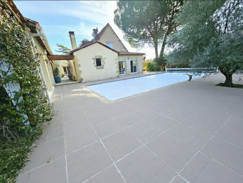 Bassein - Exceptional House with Pool near Périgueux