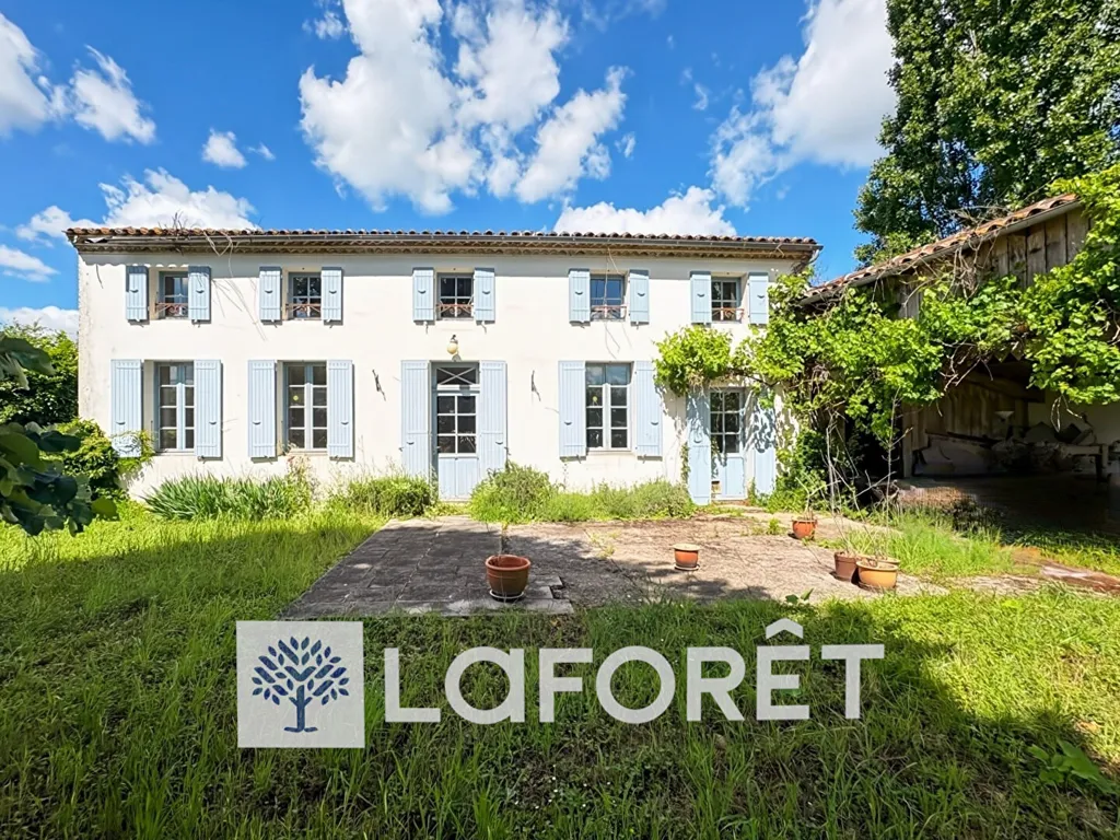 Extérieur - Maison avec Jardin et Appentis à Gémozac