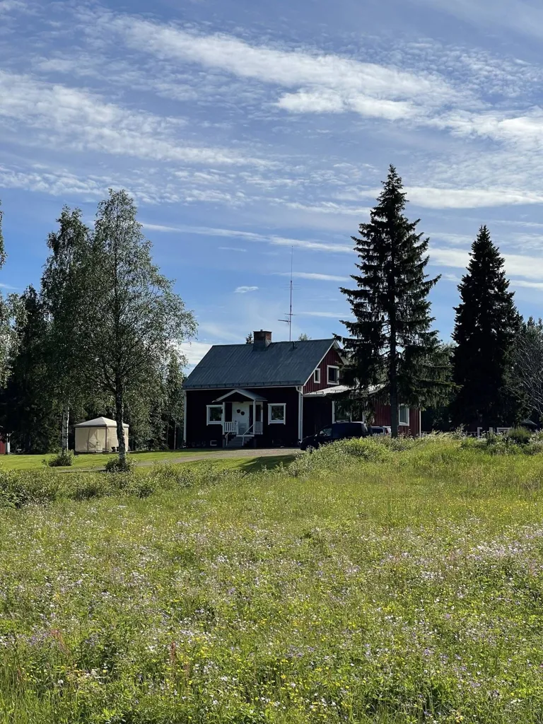 6-toaline maja asukohas Pajala kommun