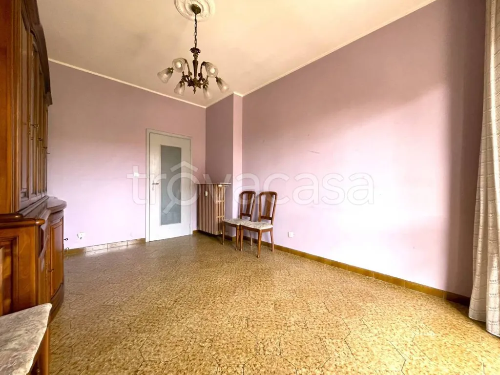 Salle à manger - Spacious 3-Bedroom Apartment in Settimo Torinese