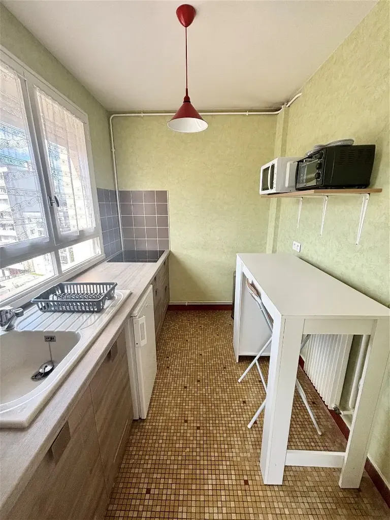 Köök - Studio with Balcony in Limoges Puy Las Rodas