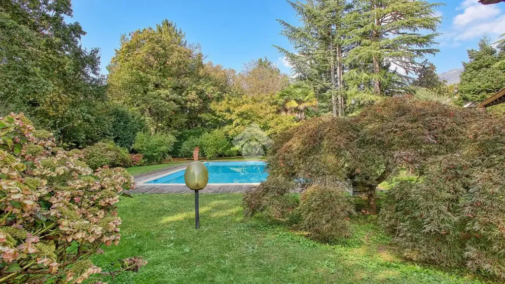 Aed - Luxury Villa with Pool near Luvinate