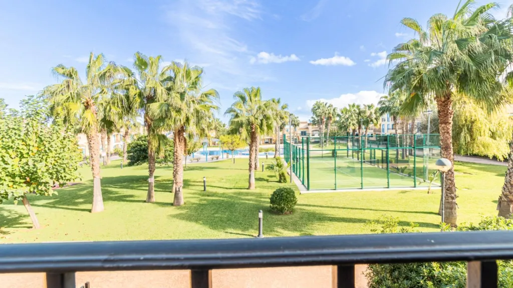 Balcone - Furnished Apartment with Pool in Gated Community