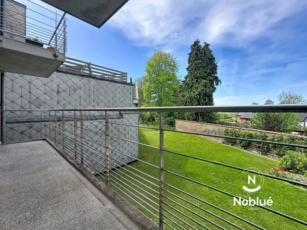 Rõdu - Renovated Apartment with Terrace in Aubel