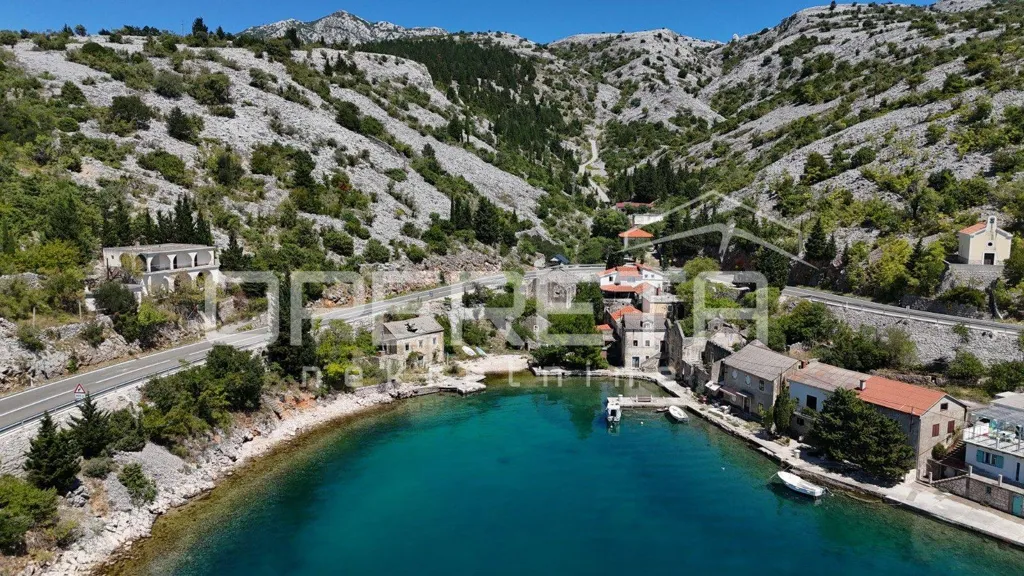 Stone House for Renovation with Sea Access in Starigrad