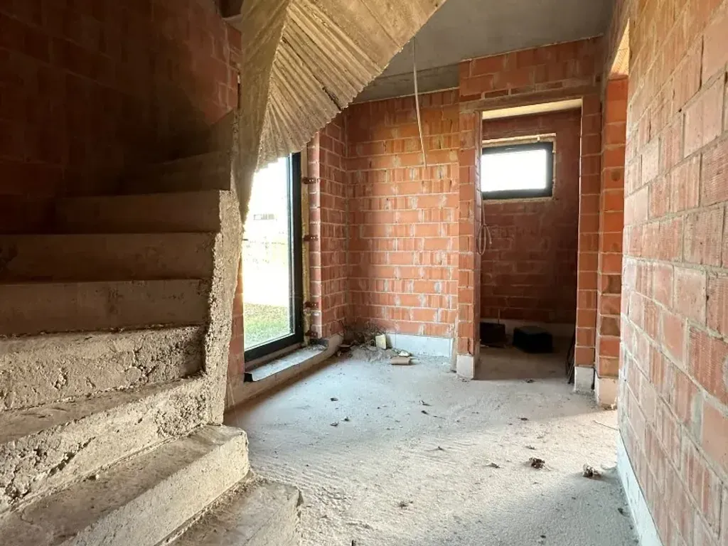 Pièces - Maison Moderne avec Garage Automatique à Zoersel