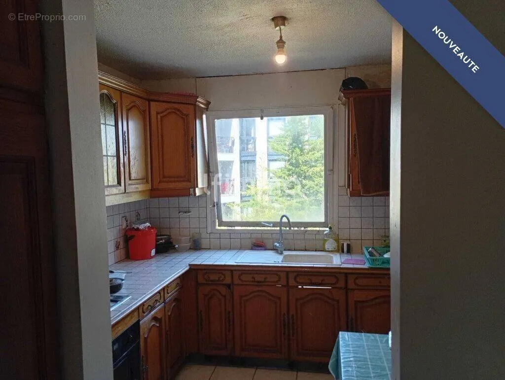 Cuisine - Appartement à Rénover avec Balcon à Grigny