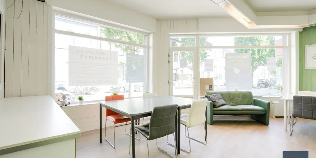 Office - Renovated Property with Courtyard in Ledeberg