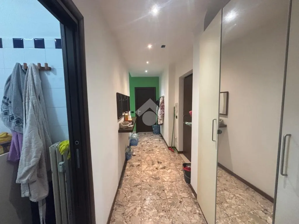 Hallway - 2-Bedroom Apartment with Balcony in Pavia