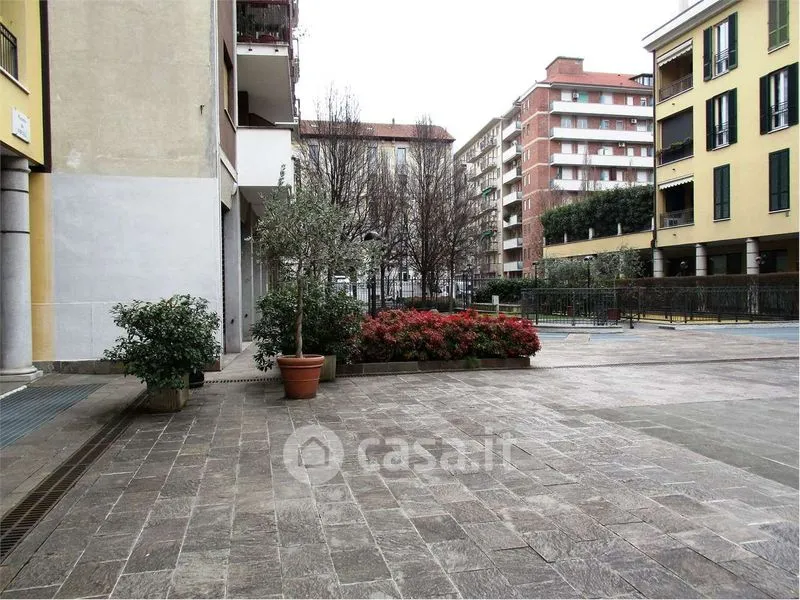 Jardin - Fully Furnished Flat with Balcony in Milan